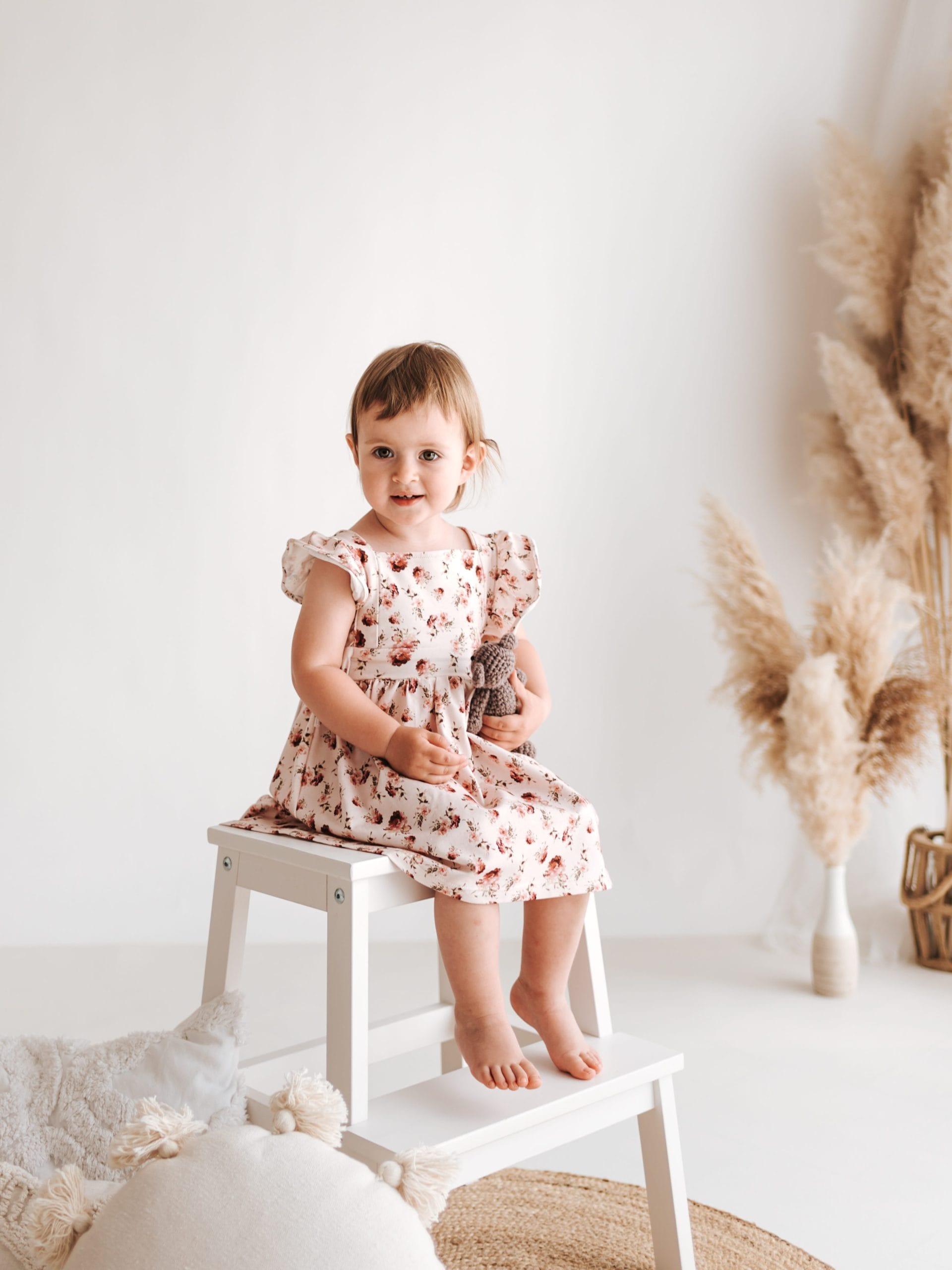 Pinafore dress in a floral pattern