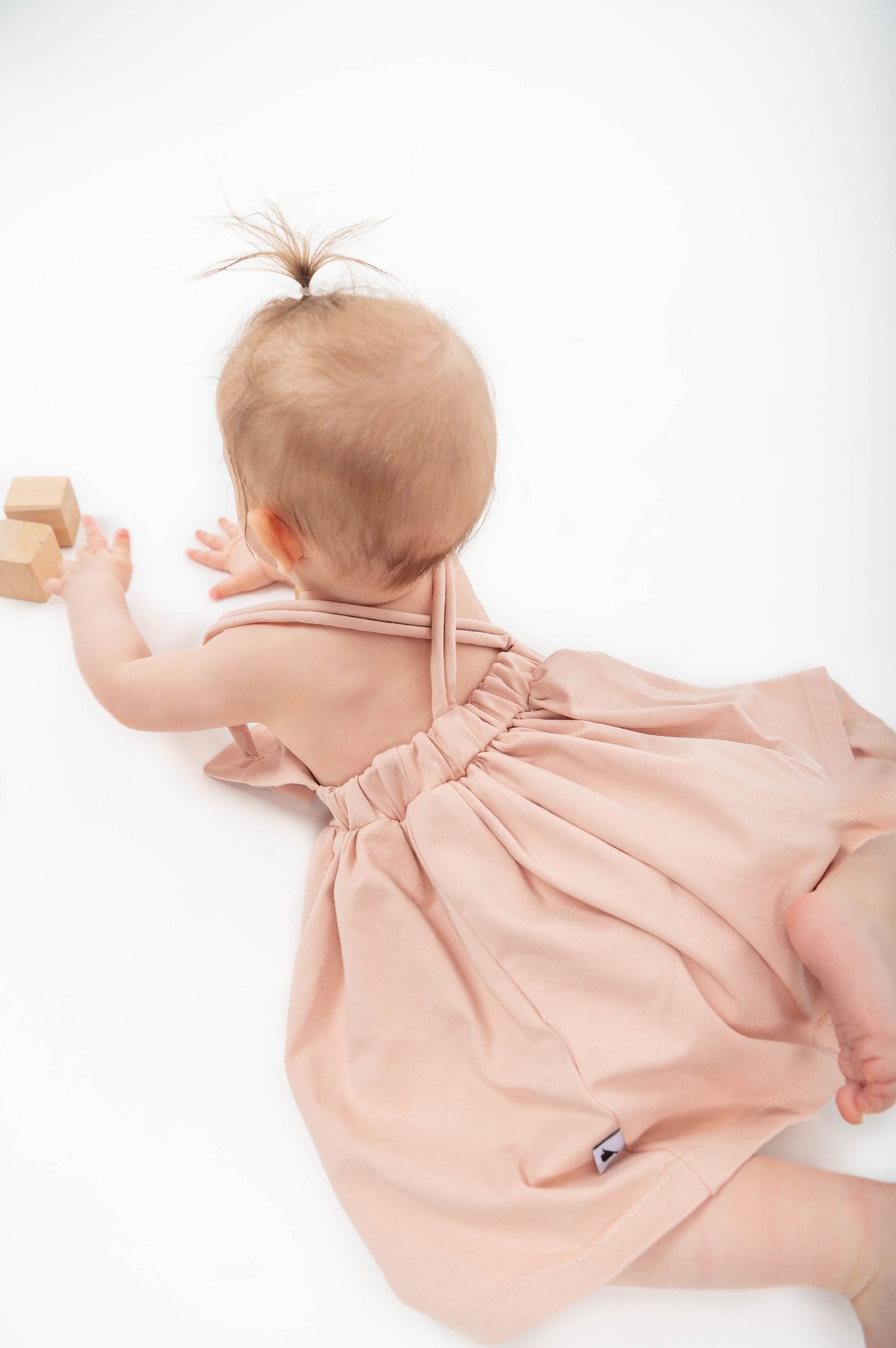 Dress with knot - Image 8