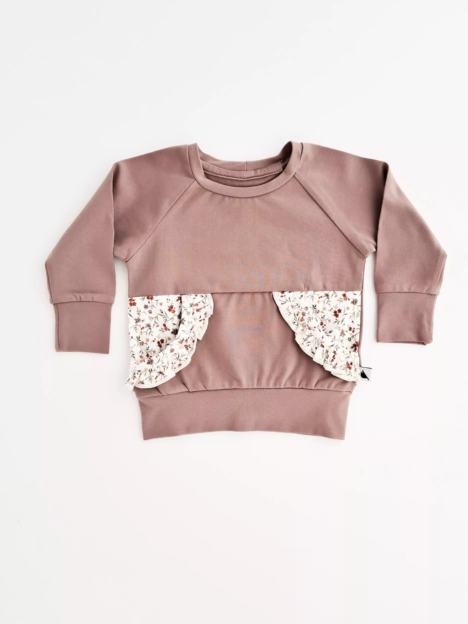 Pullover with compartment