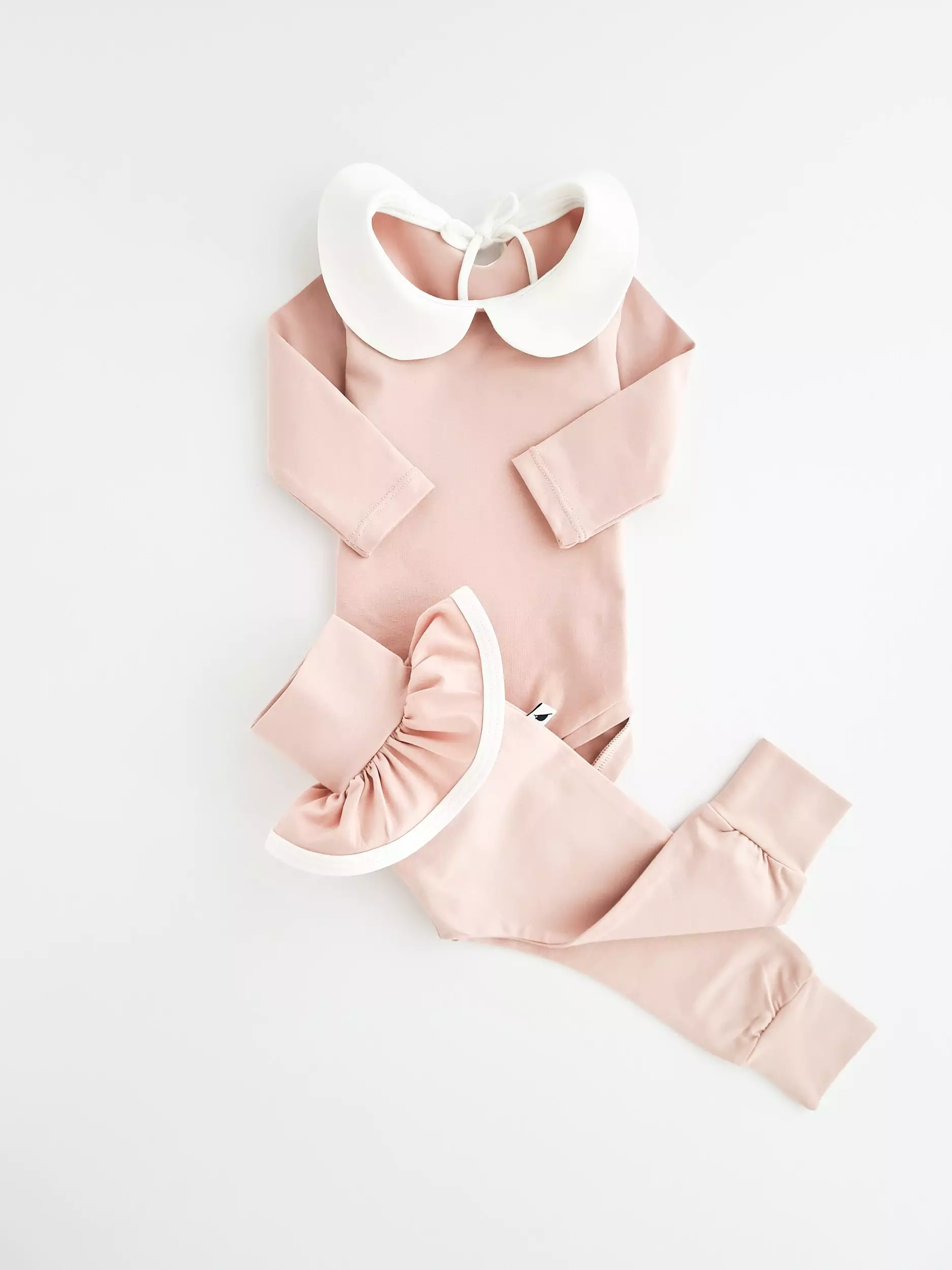 Bodysuit set with Peter Pan collar and ruffle trousers